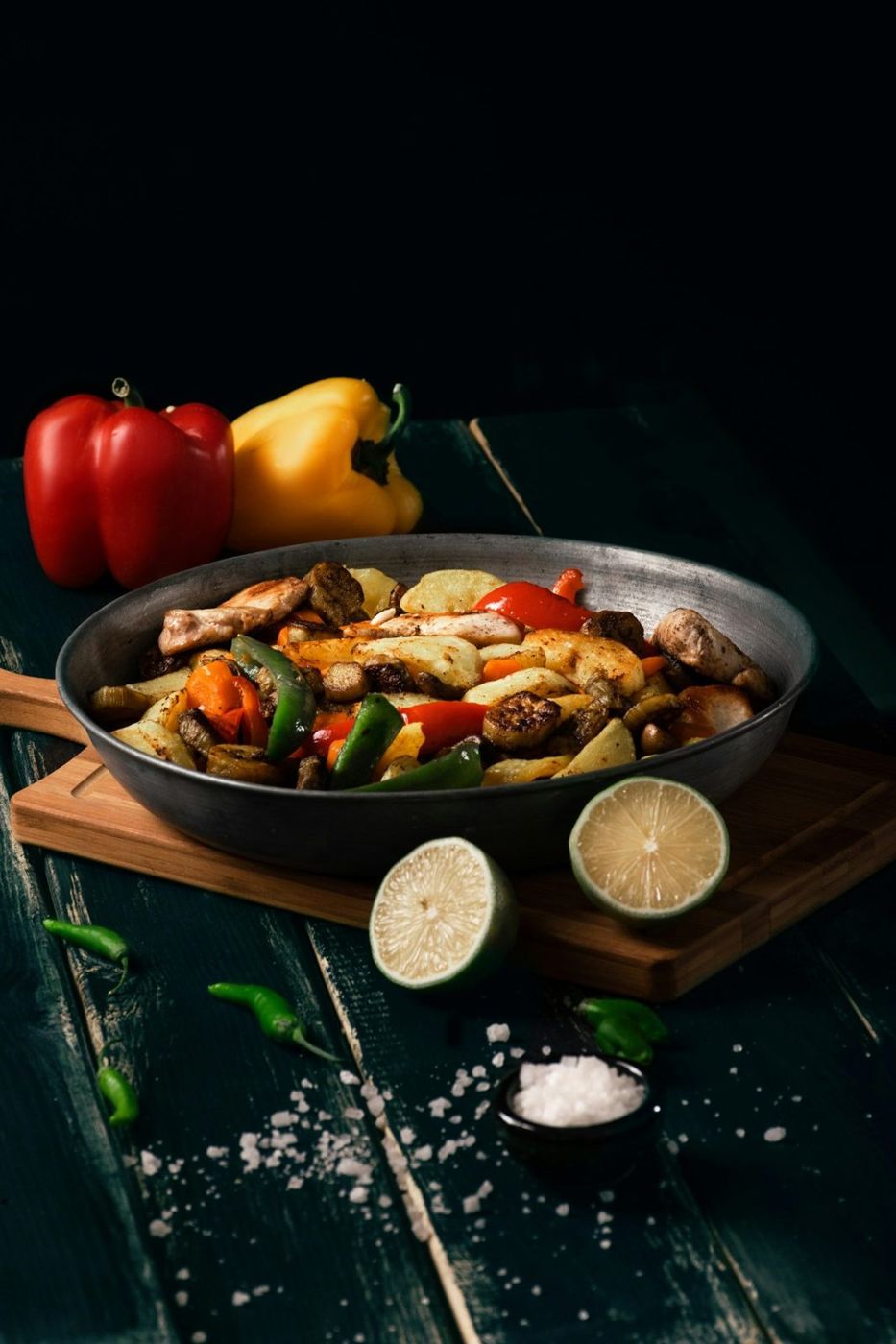 Wok-Gericht mit hausgemachter Soße
