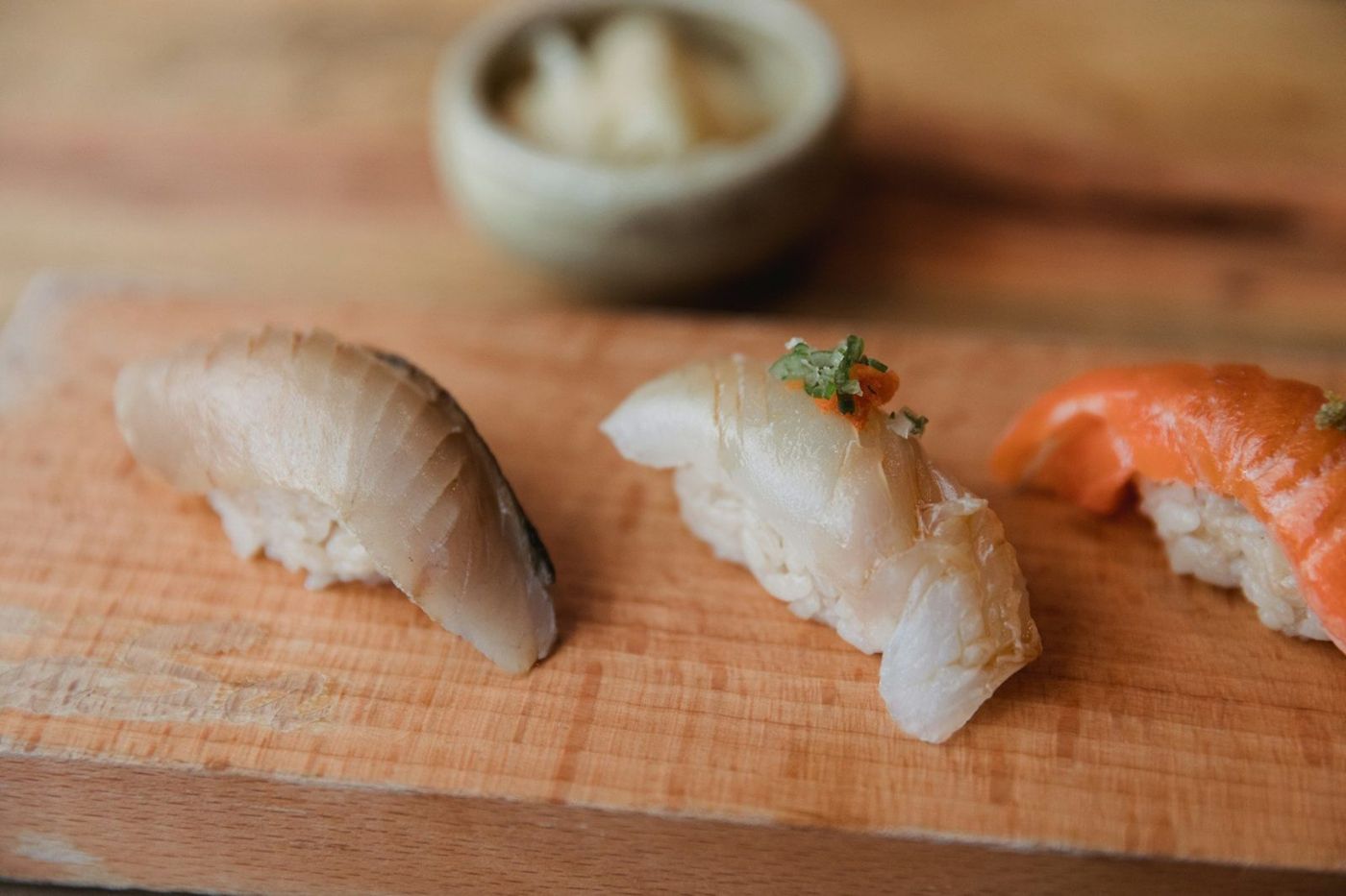 Mutsu Nigiri